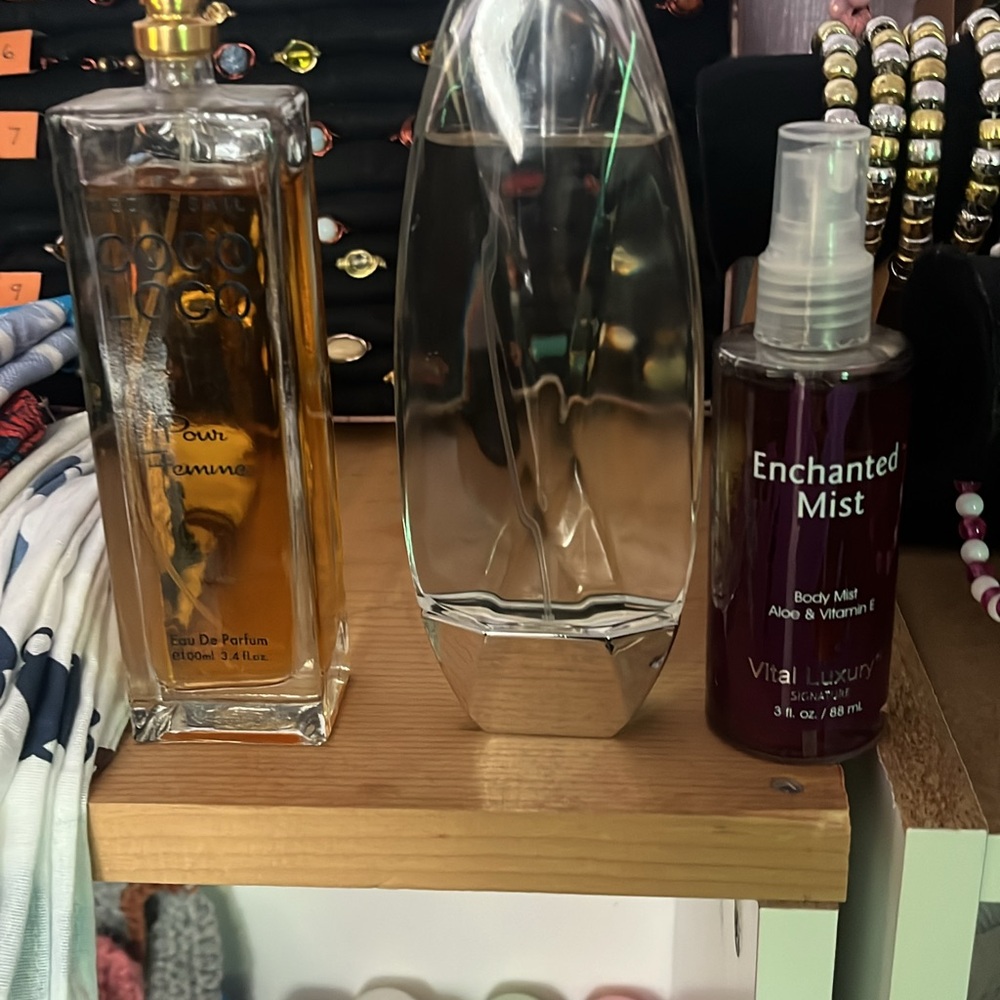 Vital Luxury Enchanted Mist Body Spray - Deep Purple